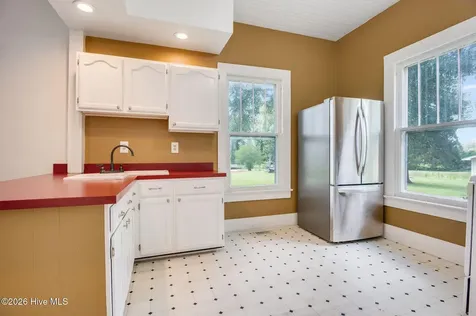 206 W Foy Street Richlands NC 28574