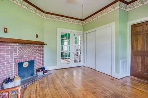 206 W Foy Street Richlands NC 28574