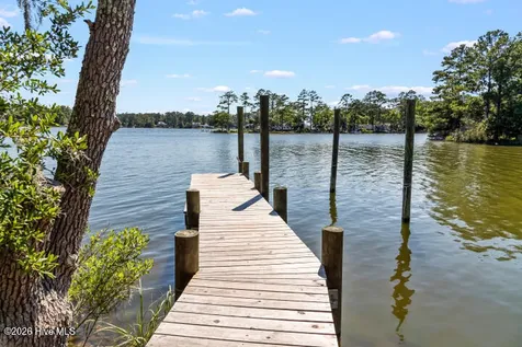 102 Crows Nest Street Oriental NC 28571