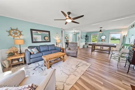 102 Crows Nest Street Oriental NC 28571