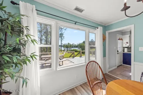 102 Crows Nest Street Oriental NC 28571