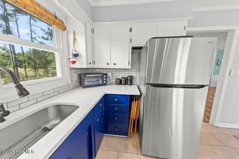 102 Crows Nest Street Oriental NC 28571