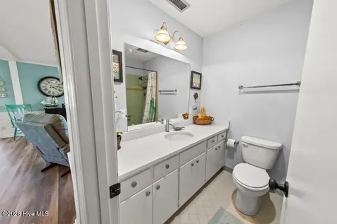 102 Crows Nest Street Oriental NC 28571