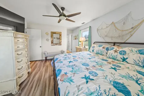 102 Crows Nest Street Oriental NC 28571