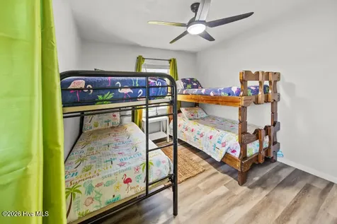 102 Crows Nest Street Oriental NC 28571