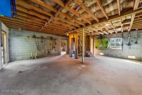 102 Crows Nest Street Oriental NC 28571