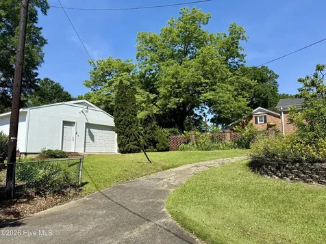 103 Finch Street Clinton NC 28328