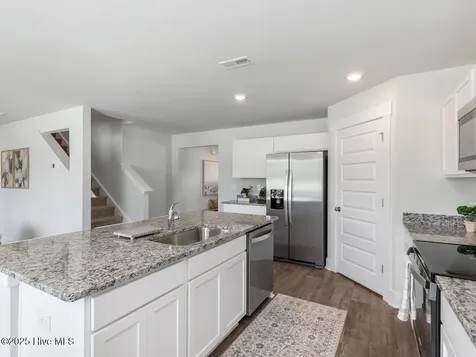 1719 Blacktip Drive SE Winnabow NC 28479