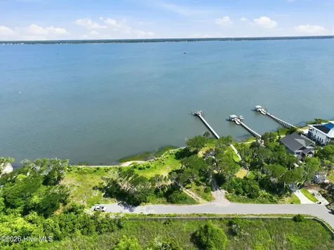 1822 Salter Path Road Indian Beach NC 28512