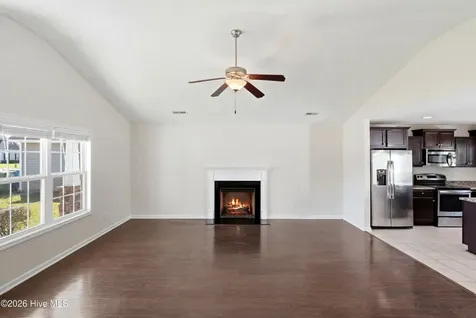 209 Imperial Lane Jacksonville NC 28546