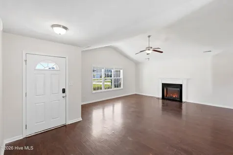 209 Imperial Lane Jacksonville NC 28546