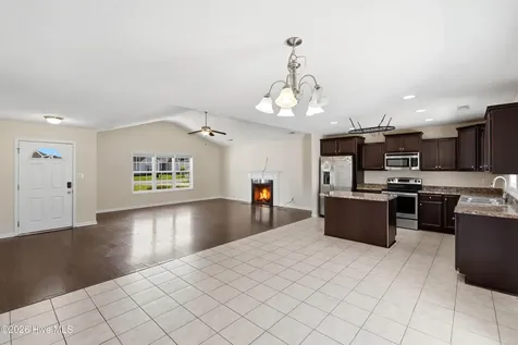 209 Imperial Lane Jacksonville NC 28546