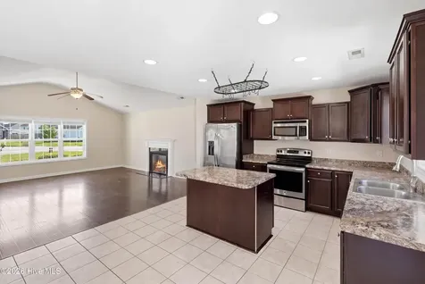209 Imperial Lane Jacksonville NC 28546