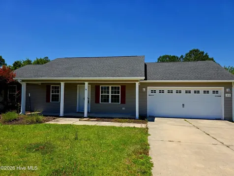 214 Michel Court Hubert NC 28539