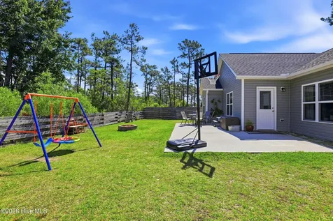 4432 Pinewood Village Drive SE Southport NC 28461