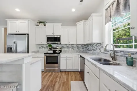 120 Shadow Creek Drive Hubert NC 28539