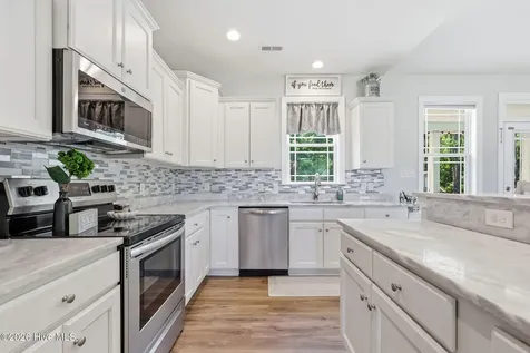 120 Shadow Creek Drive Hubert NC 28539