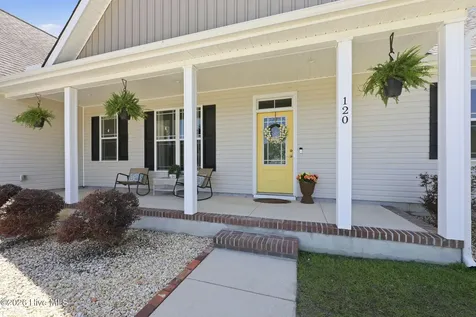 120 Shadow Creek Drive Hubert NC 28539