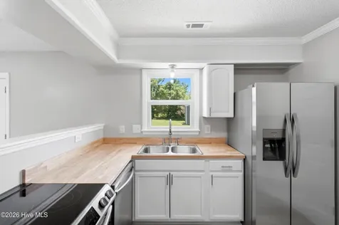 104 Hearthstone Court Jacksonville NC 28546