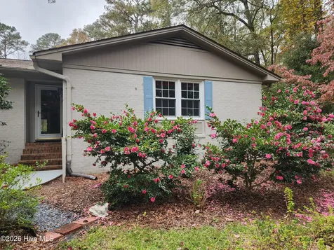 107 S Lakeshore Drive Whispering Pines NC 28327
