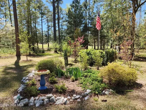107 S Lakeshore Drive Whispering Pines NC 28327
