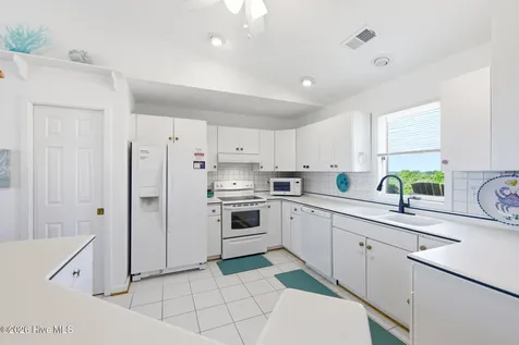 120 W Westside Court Nags Head NC 27959