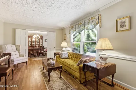 103 Quartre Circle New Bern NC 28560