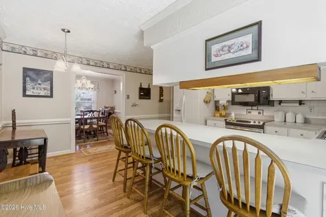 103 Quartre Circle New Bern NC 28560