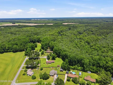 103 Quartre Circle New Bern NC 28560