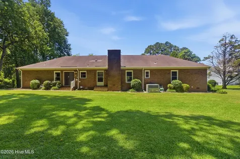 103 Quartre Circle New Bern NC 28560