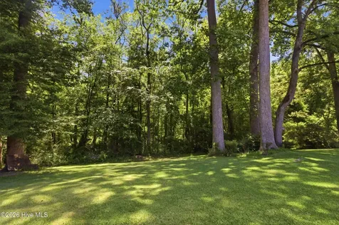 103 Quartre Circle New Bern NC 28560