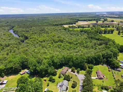 103 Quartre Circle New Bern NC 28560