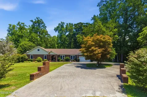 103 Quartre Circle New Bern NC 28560