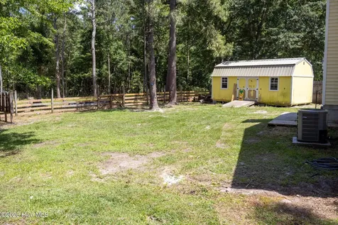 206 Blueberry Court Hubert NC 28539