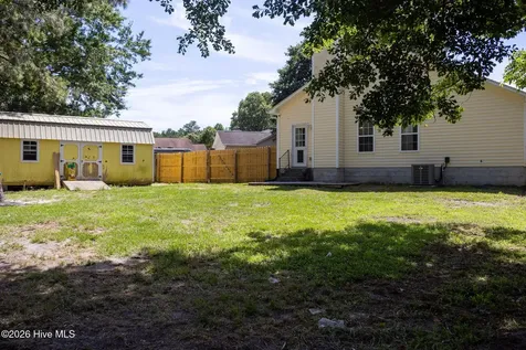 206 Blueberry Court Hubert NC 28539