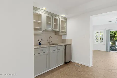 117 Hodges Street Morehead City NC 28557