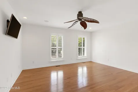 117 Hodges Street Morehead City NC 28557