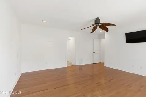 117 Hodges Street Morehead City NC 28557