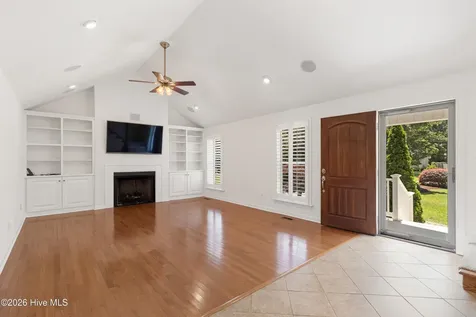 117 Hodges Street Morehead City NC 28557