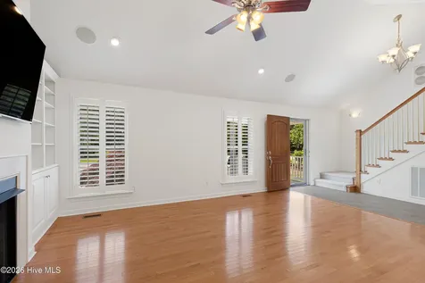 117 Hodges Street Morehead City NC 28557