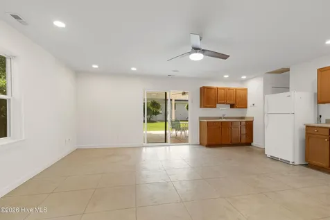 117 Hodges Street Morehead City NC 28557