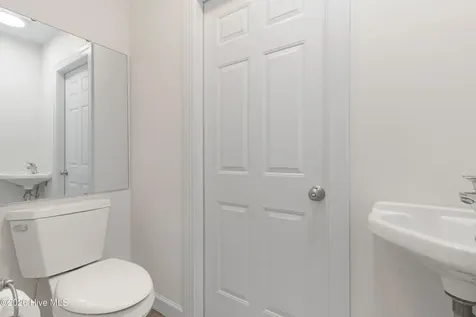 117 Hodges Street Morehead City NC 28557
