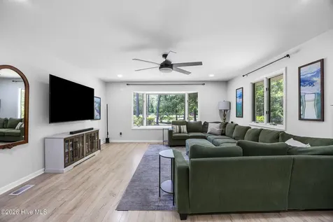 303 Long Leaf Drive Hampstead NC 28443