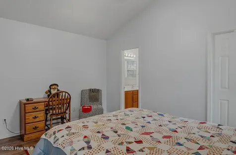 709 Foy Avenue Maysville NC 28555