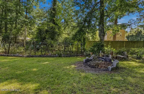 709 Foy Avenue Maysville NC 28555