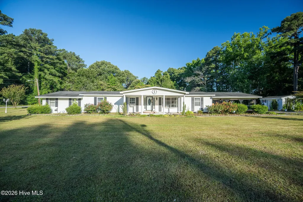 210 Hines Avenue Elizabeth City NC 27909