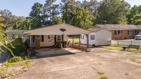210 Hines Avenue Elizabeth City NC 27909