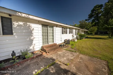 210 Hines Avenue Elizabeth City NC 27909