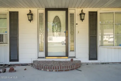 210 Hines Avenue Elizabeth City NC 27909