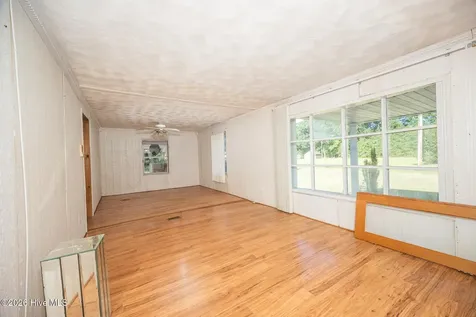 210 Hines Avenue Elizabeth City NC 27909